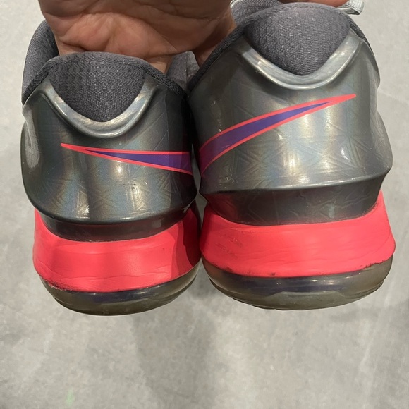 [US12]Nike KD Zoom Sneakers with Gray and Red Accents - Picture 4 of 6